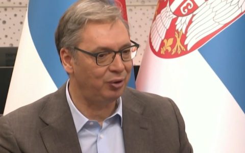 “Zavarivači i vodoinstalateri će imati plate i do 2.500 evra”: Vučić najavio ulaganje u deficitarna zanimanja u Srbiji