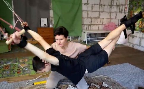 Pravilo,drevna slovenska vežba: Telo se rasteže, a um smiruje (VIDEO)