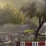 Snažan tornado pogodio Antaliju: Radnici stradali u kontejnerima, izdato upozorenje (VIDEO)