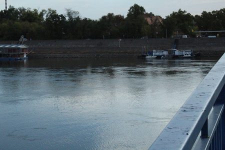 Dunav se povlači, posledice sve ozbiljnije: Nizak vodostaj utiče na plovidbu i nuklearnu elektranu