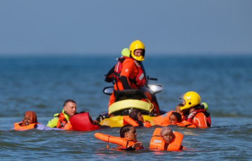 Jezivo svedočanstvo britanske ministarke: Gotovo svaka migrantkinja silovana tokom putovanja