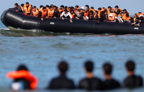 Jezivo svedočanstvo britanske ministarke: Gotovo svaka migrantkinja silovana tokom putovanja