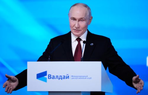 Putin: "Potrebno je prestati sa optužbama da Rusija ne želi pregovore"