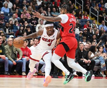 Ubedljiva pobeda Majamija nad Torontom, srpski košarkaš Nikola Jović postigao 11 poena