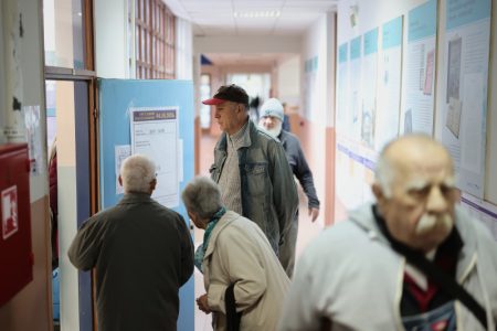 Do 15 sati glasalo 26,88 odsto birača: Biračka mesta na opštim izborima u BiH otvorena su do 19 sati