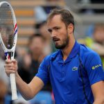 Medvedev u polufinalu turnira u Pekingu i čeka pobednika meča Đoković-Zverev