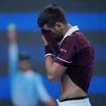 Loš početak za Đokovića: Novak mora da juri preokret protiv Hurkača