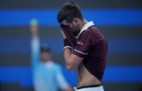 Loš početak za Đokovića: Novak mora da juri preokret protiv Hurkača