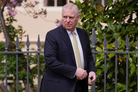 Bivši britanski princ Endru tuži policiju zbog hapšenja: Osporava naloge za pretres