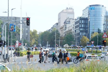 Ujutru hladno uz mraz i maglu, tokom dana smena sunca i oblaka, uveče kiša