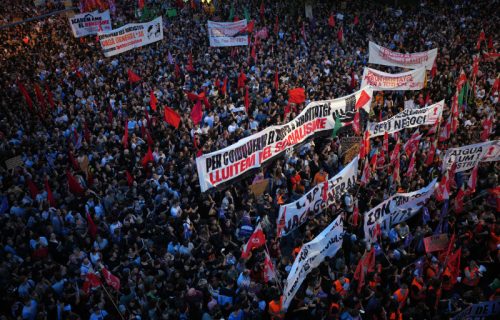 Hiljade ljudi na demonstracijama u Španiji, par sati nakon što je Sančez najavio izbore za 29. novembar
