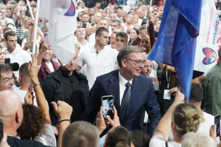 Vučić objavio novi spot i saopštio lepe vesti: “Tražili ste nekoga na koga možete da se oslonite” (VIDEO)