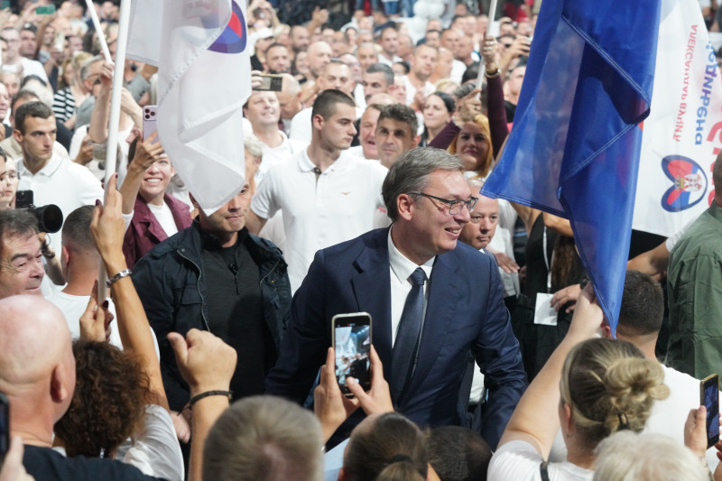 Vučić objavio novi spot i saopštio lepe vesti: “Tražili ste nekoga na koga možete da se oslonite” (VIDEO)
