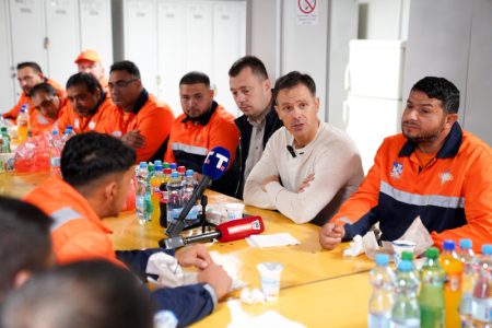 Siniša Mali doručkovao sa zaposlenima “Gradske čistoće”: Najavio nabavku nove opreme pred Ekspo 2027