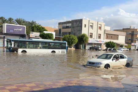 Haos u Tripoliju: Obilne padavine potopile ulice i paralisale saobraćaj (FOTO)