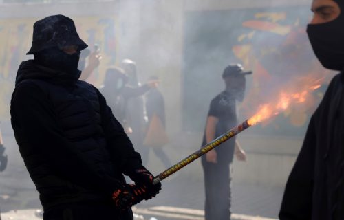Poznat bilans haosa u Tirani: Čak 26 osoba zbrinuto zbog povreda tokom protesta, među njima i prolaznici