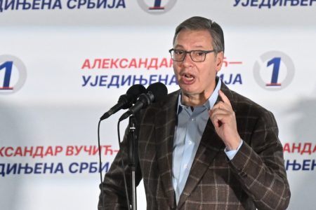 (UŽIVO) Vučić na skupu u Šapcu najavio izgradnju nove bolnice: “Investicija vredna oko 135 miliona evra” (VIDEO)
