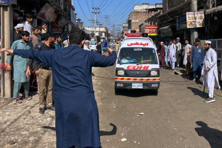 Stravična tragedija u školi u Pakistanu: Poginulo 18 osoba, strahuje se da ima još dece pod ruševinama