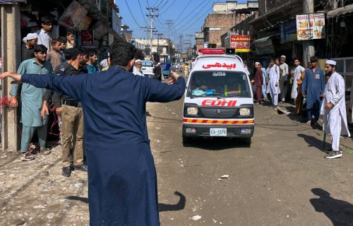 Stravična tragedija u školi u Pakistanu: Poginulo 18 osoba, strahuje se da ima još dece pod ruševinama