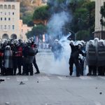 Nasilni protesti u Tirani: Povređeno 97 policajaca, demonstranti traže ostavku Rame