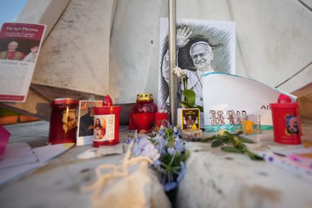 Zabrinutost zbog zdravlja pape Lava XIV: Iz Vatikana stigla poruka nakon ozbiljne dijagnoze