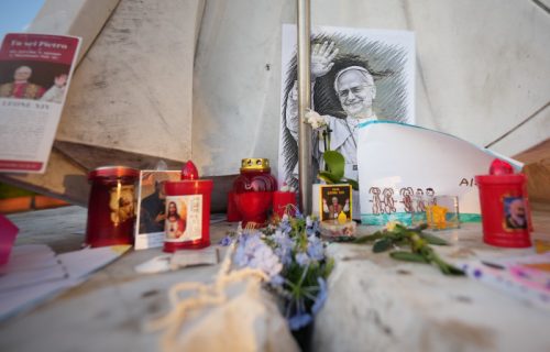 Zabrinutost zbog zdravlja pape Lava XIV: Iz Vatikana stigla poruka nakon ozbiljne dijagnoze