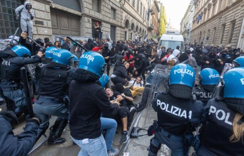 Haos na ulicama Milana: Skoro 200 policajaca povređeno, šteta milion evra, Meloni najavila oštre mere