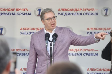 (UŽIVO) Obraća se Vučić na skupu liste “Ujedinjena Srbija” u Kruševcu: “Hvala vam za prelepu kampanju” (VIDEO)