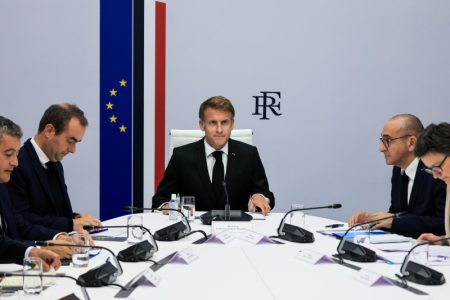 “Sramota i bes” u Parizu: Državni vrh u šoku zbog nereda, Makronu ministar nudio ostavku