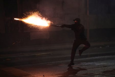 Protesti u Albaniji ušli u sedmi dan: Rama optužio “mračnu silu”, preti roditeljima maloletnih izgrednika