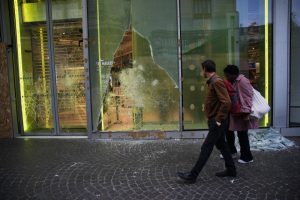 Odgovor na nasilje: Nakon Lila i u Parizu uveden policijski čas