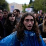 Nezadovoljstvo raste u Grčkoj: Studenti podižu kamp u Atini, nastavnici stupaju u štrajk