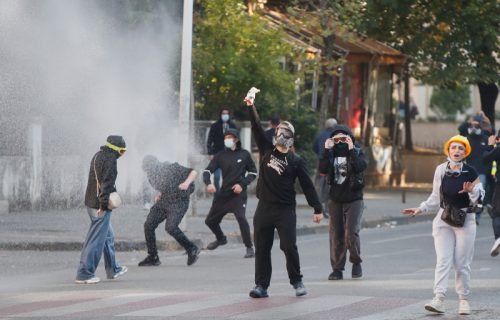 "Ne želimo dijalog": Demonstranti u Albaniji ne odustaju, Rama spreman za pregovore