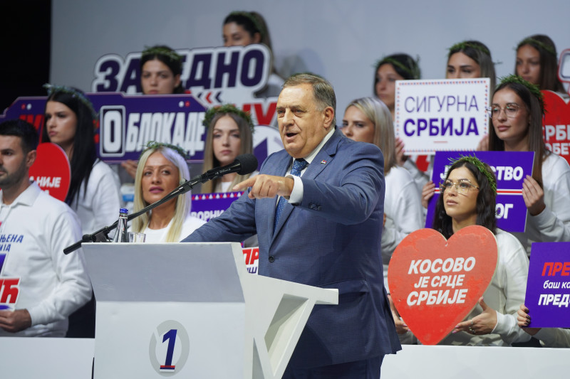 Dodik pružio podršku Vučiću u Nišu: „Narod je sa njim siguran u mir i bezbednost“