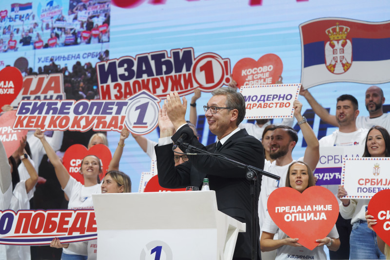 Vučić se obratio u prepunoj Hali sportova u Beogradu: “Ovo ne dolazi spolja, ovo dolazi iz srca i duše” (VIDEO)