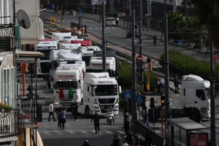 Pala odluka u Rimu, ublažavaju se blokade: Vlada Italije izdvojila još 106 miliona evra za kamiondžije