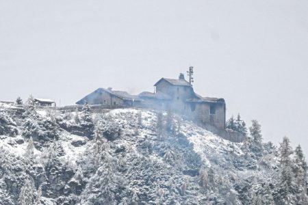 Uhapšen osumnjičeni za požar u nekadašnjem nacističkom objektu “Orlovo gnezdo”