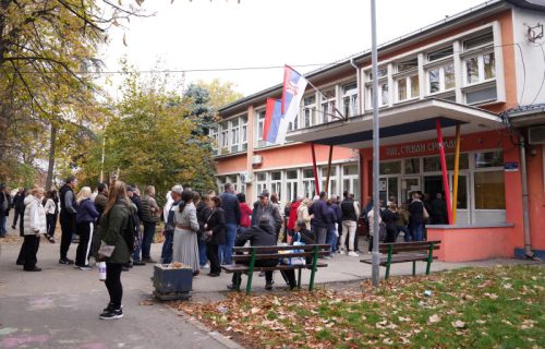 Oglasio se RIK: "Studentska lista pobedila u većini regiona, Ujedinjena Srbija u regionu južne Srbije"