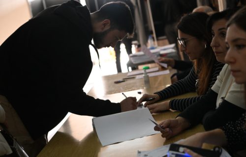 Strani mediji o izborima održanim danas u Srbiji: "Izlaznost najveća od raspada Jugoslavije"