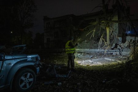 Rakete zasule Kijev: Pogođeni most, metro i druga infrastruktura, najmanje jedna osoba ubijena