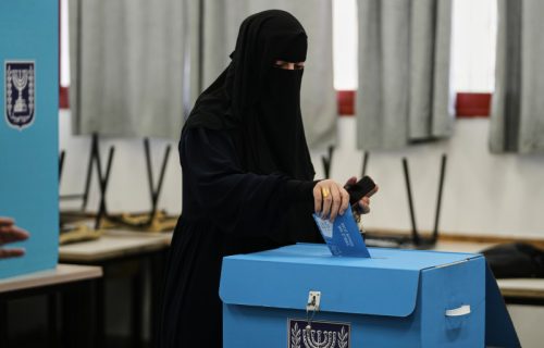 Izbori u Izraelu doneli neizvesnost: Ni opozicija ni Netanjahu nemaju većinu