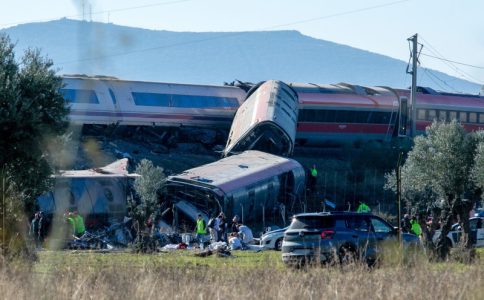 Više od 540 putnika bilo u vozovima koji su se sudarili u Španiji, među njima i beba (FOTO/VIDEO)