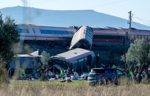 Tragedija u Španiji potresa svet: Naglo porastao broj poginulih u sudaru vozova, još 50 ljudi kritično