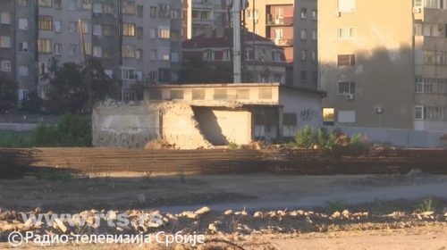 Više od 300 policajaca učestvuje u akciji uništavanja bombe na Paliluli, stanari evakuisani