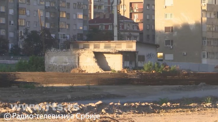 Više od 300 policajaca učestvuje u akciji uništavanja bombe na Paliluli, stanari evakuisani