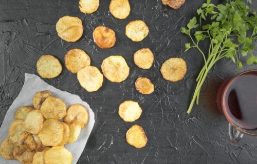 Čips od krompira, “vitraž“: Napravite da bude maštovito (RECEPT)