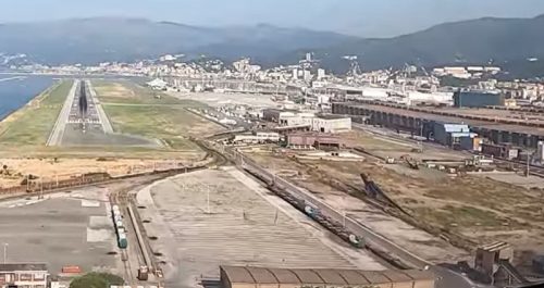 “Proglašavamo aerodrom okupiranim”: Radnici u Italiji krenuli u protestni marš
