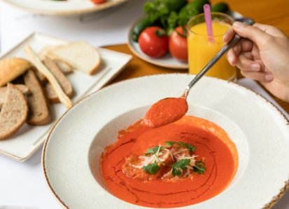 Zaboravite na tegle iz prodavnice: Domaći paradajz sos gotov je za petnaest minuta