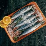 Pečene sardine sa limunom, belim lukom i čilijem: Za zdravo mršavljenje (RECEPT+VIDEO)