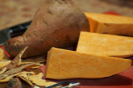 Topli sendvič od batata iz rerne: Bez hleba i sa manje kalorija (RECEPT+VIDEO)